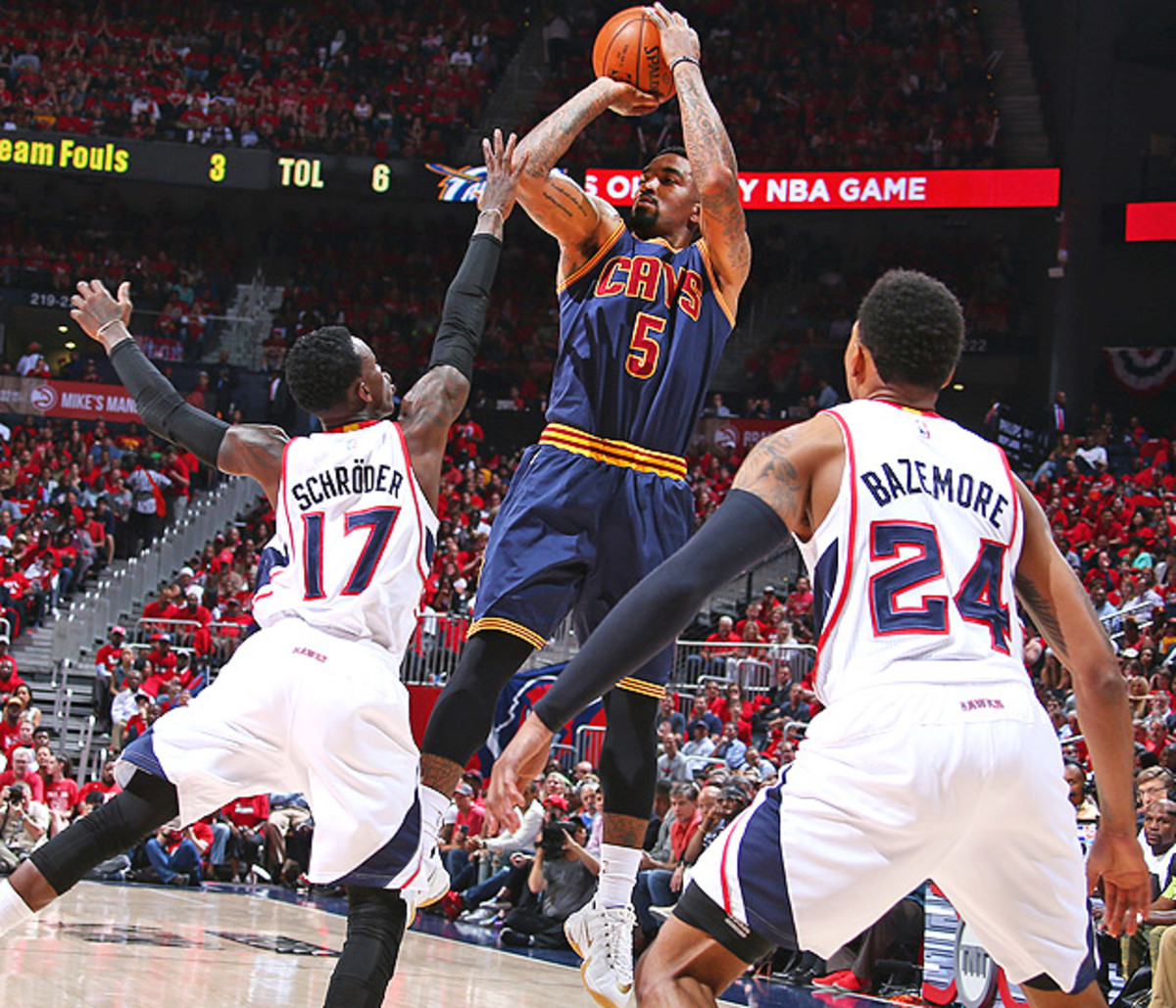 jr-smith-cavaliers-hawks-game-1-2015-playoffs.jpg